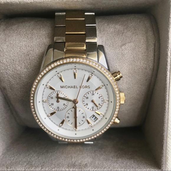 Authentic Michael Kors watch - Picture 3 of 5